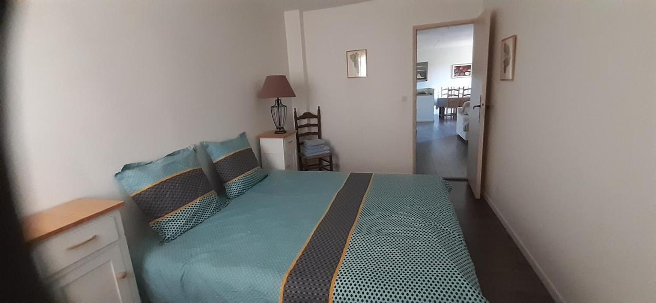 Le Gite Des Cinq Cepages Fréjus Exteriör bild